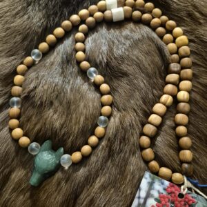 Pihlaka väekee luigeluu ja roheline aventuriin