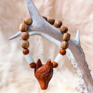 Punane jaspis hundipea käevõru, hundiluu ja pihlakas