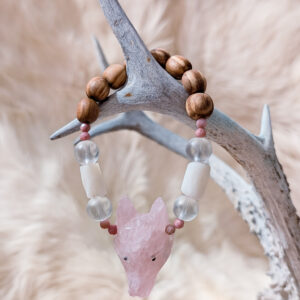 Roosa kvartsi hundipea käevõru, hundiluu ja pihlakas